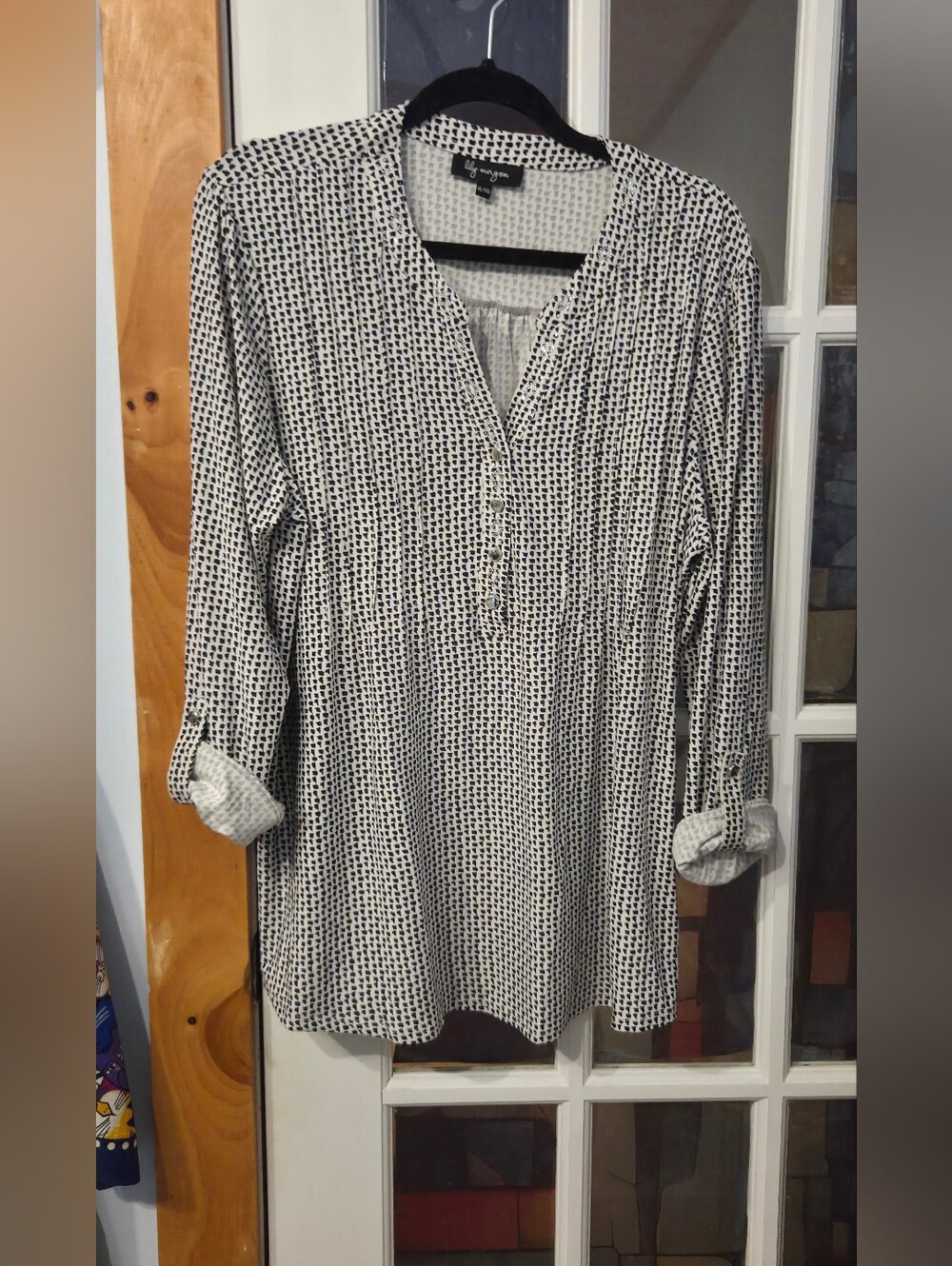 Lily Morgan Black and White Sparkled Blouse